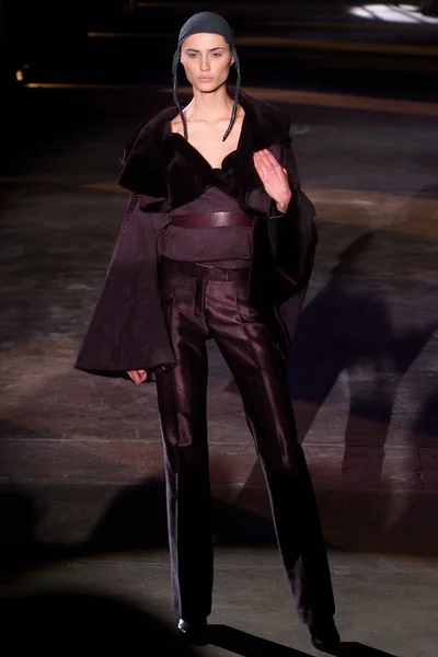 Look 19